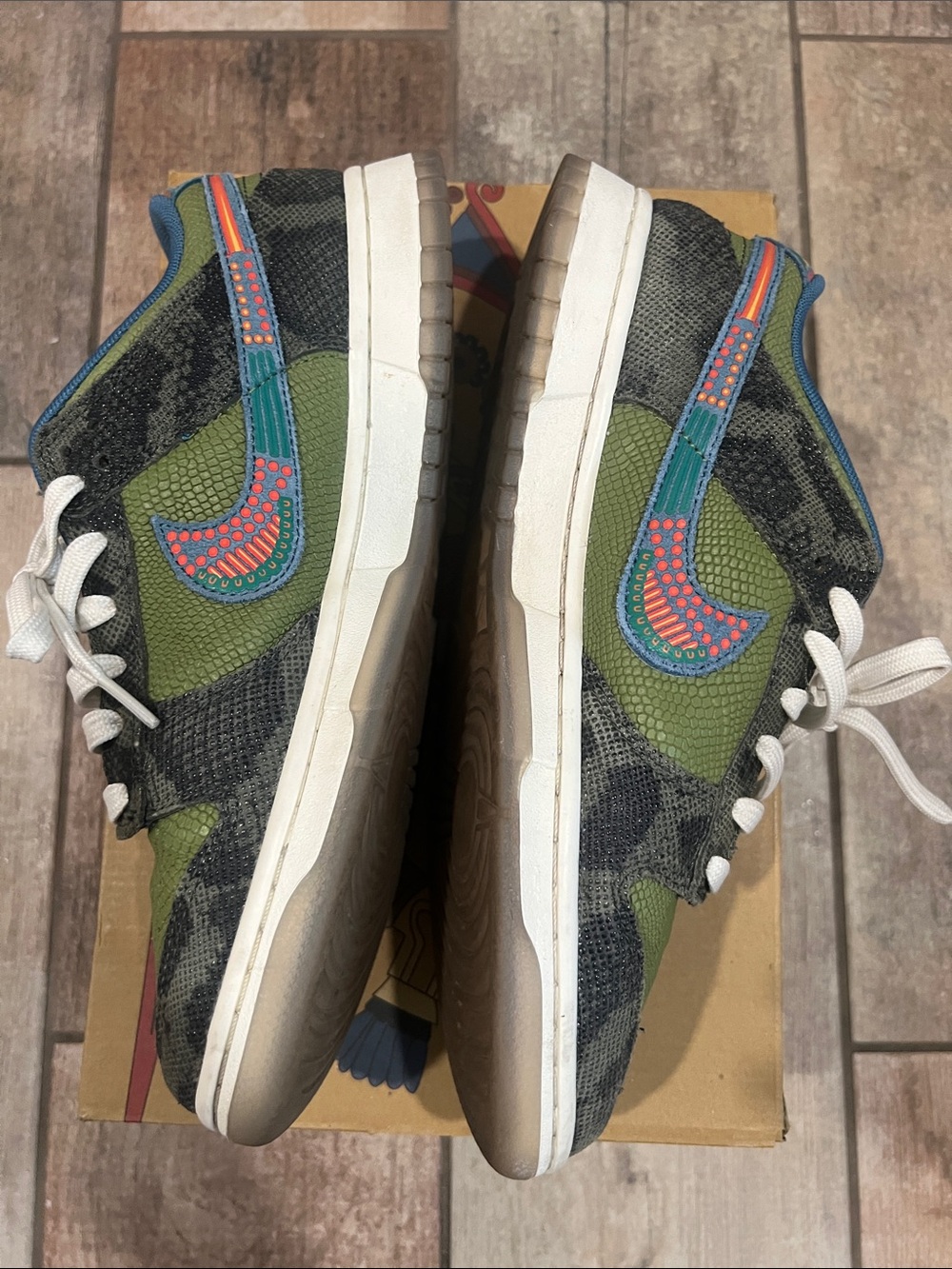 2022 Nike Dunk Low 'SiEMPRE Familia' - Picture 4 of 8